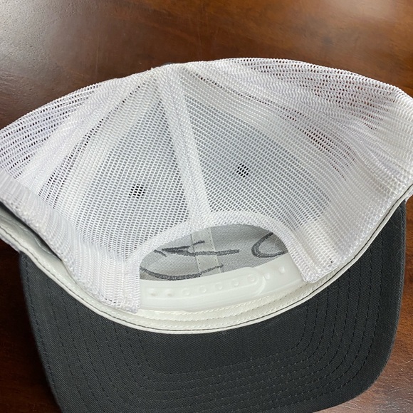 Torn Waders Fly Fishing Snap Back - Picture 4 of 5